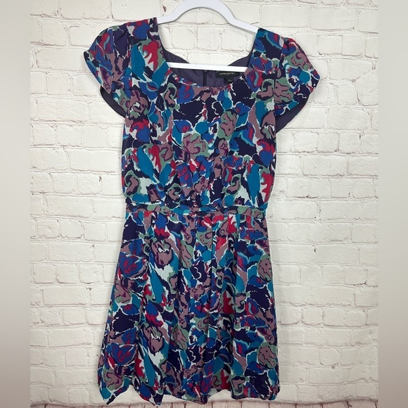 Banana‎ Republic Women's size 0 Multicolor Floral Short Sleeve Bubble Dress - Picture 1 of 7